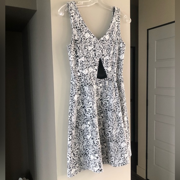 Cut out Mini Dress - Picture 3 of 6